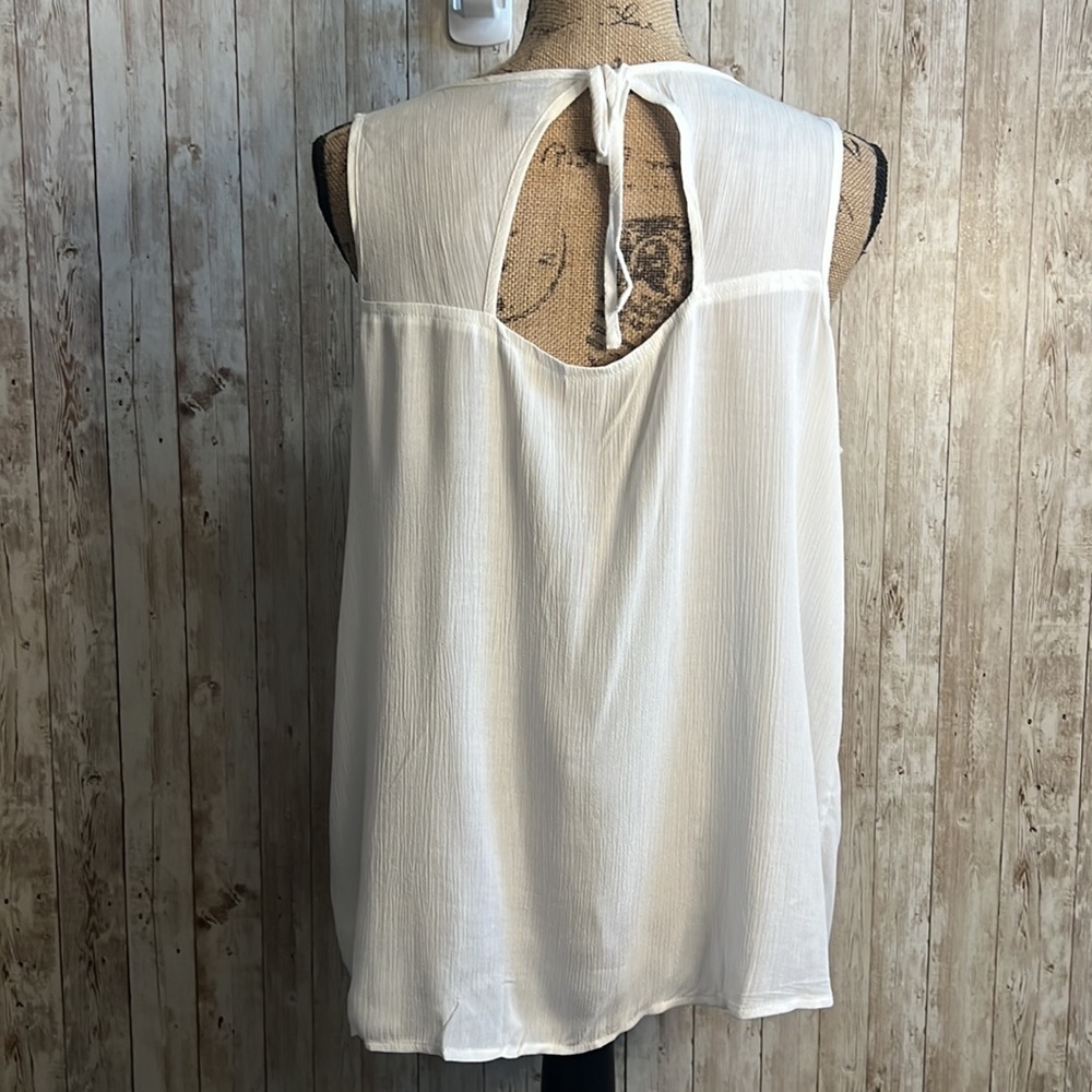 a.n.a. Ruffle White Tank Top - Picture 4 of 7